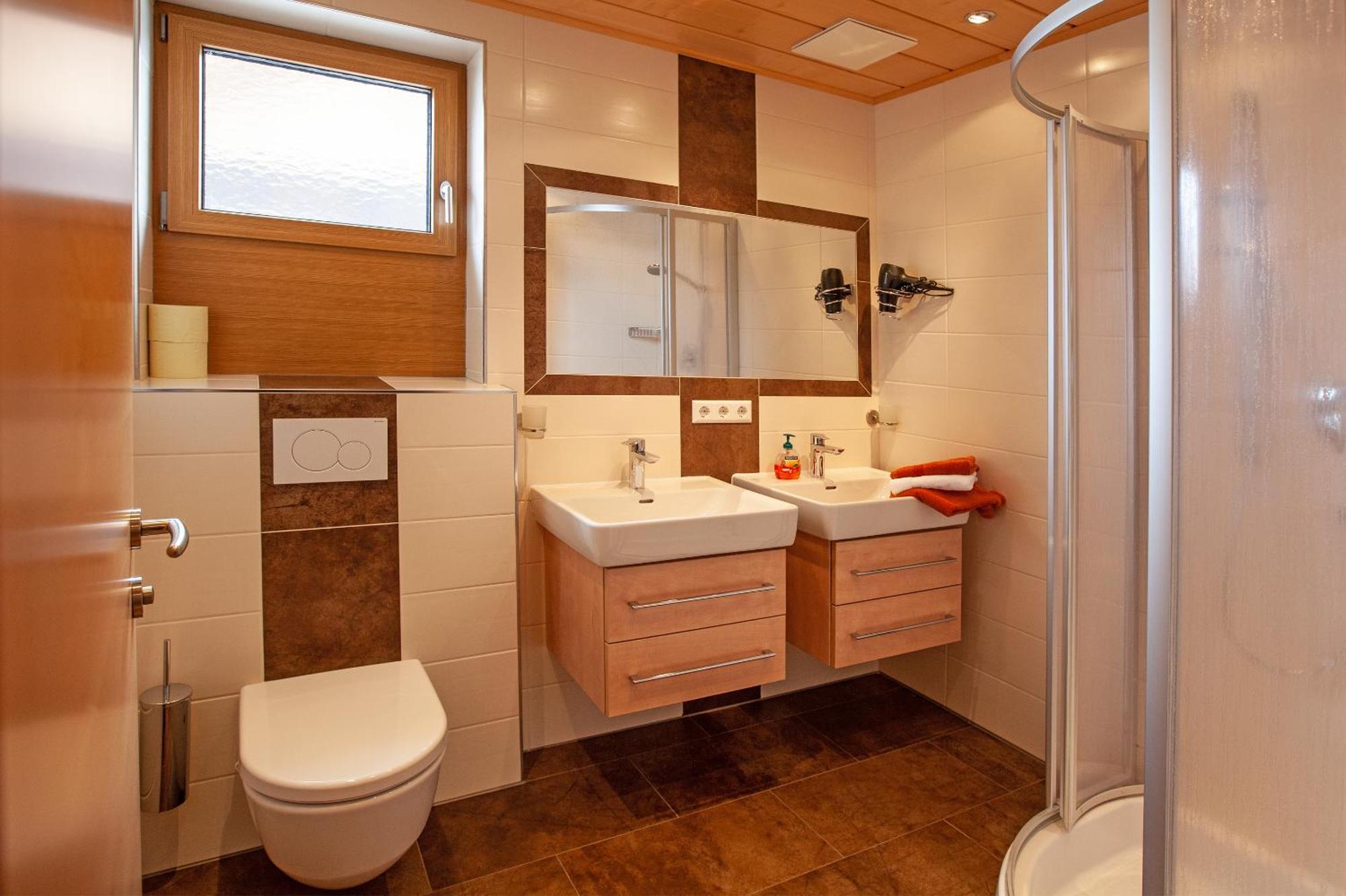 Appartement Bettina Mitterwallner อัลเทนมาร์คท์ อิม พองเงา ภายนอก รูปภาพ