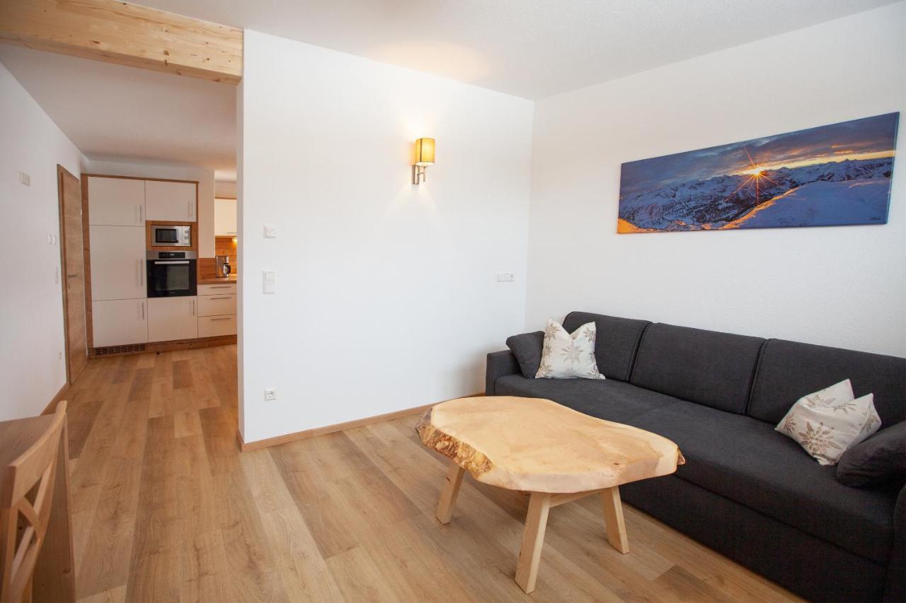 Appartement Bettina Mitterwallner อัลเทนมาร์คท์ อิม พองเงา ภายนอก รูปภาพ