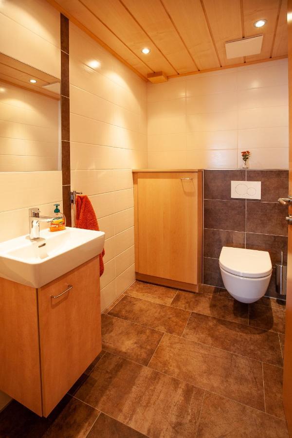 Appartement Bettina Mitterwallner อัลเทนมาร์คท์ อิม พองเงา ภายนอก รูปภาพ